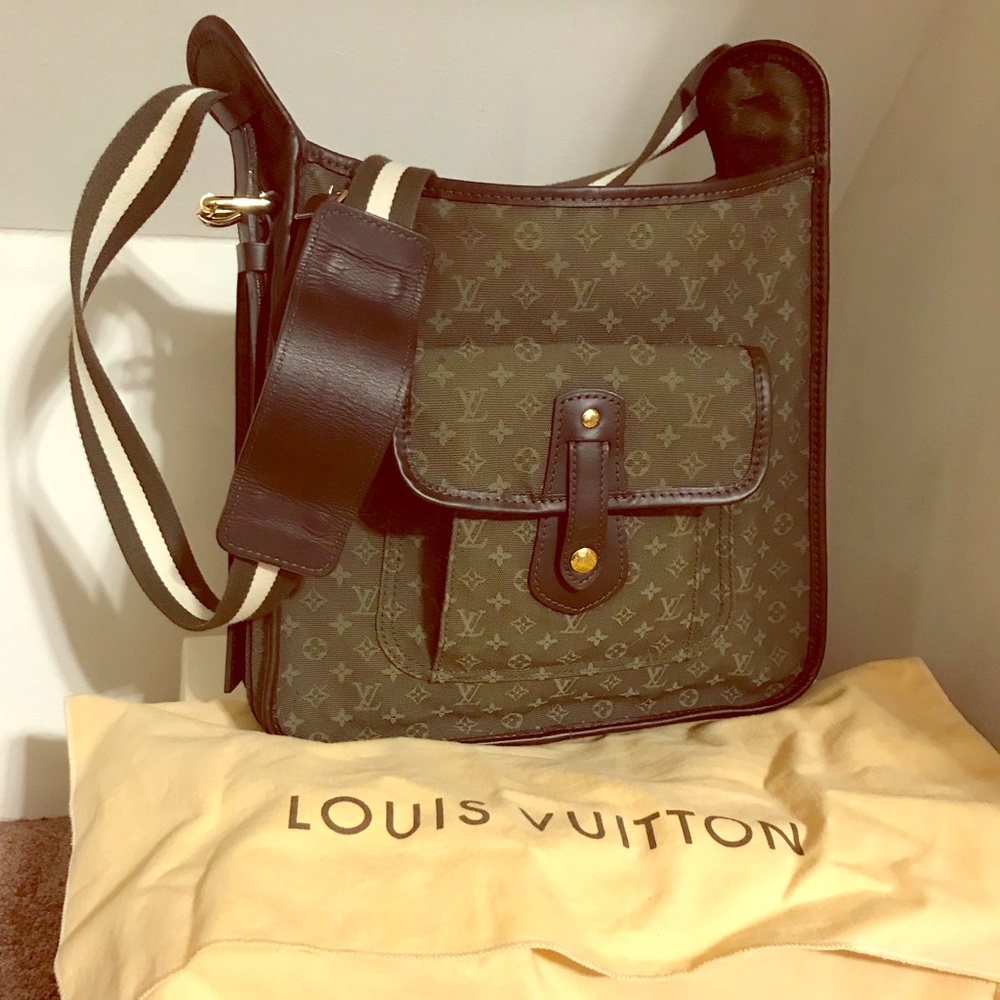 Louis Vuitton messenger bag